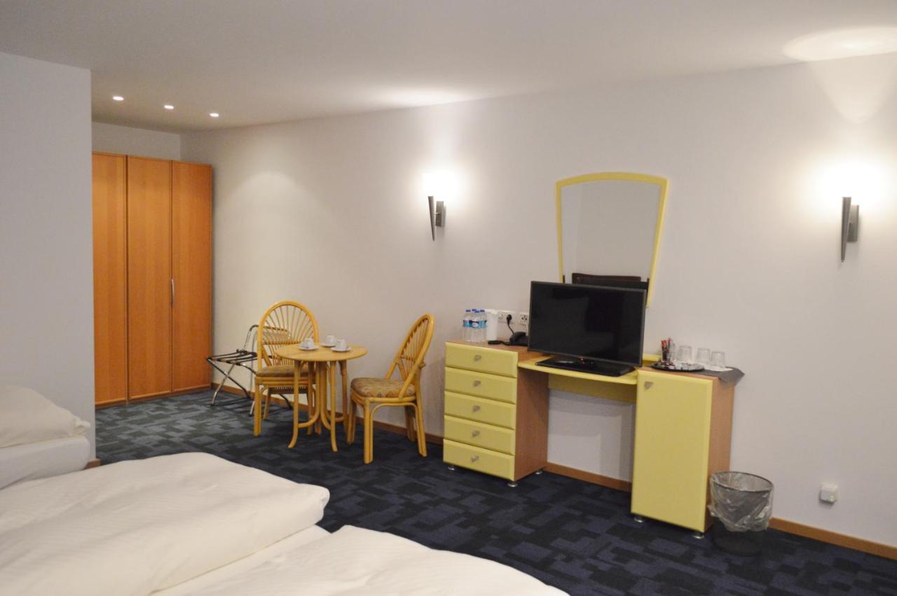 Hotel B8 Voerde Εξωτερικό φωτογραφία