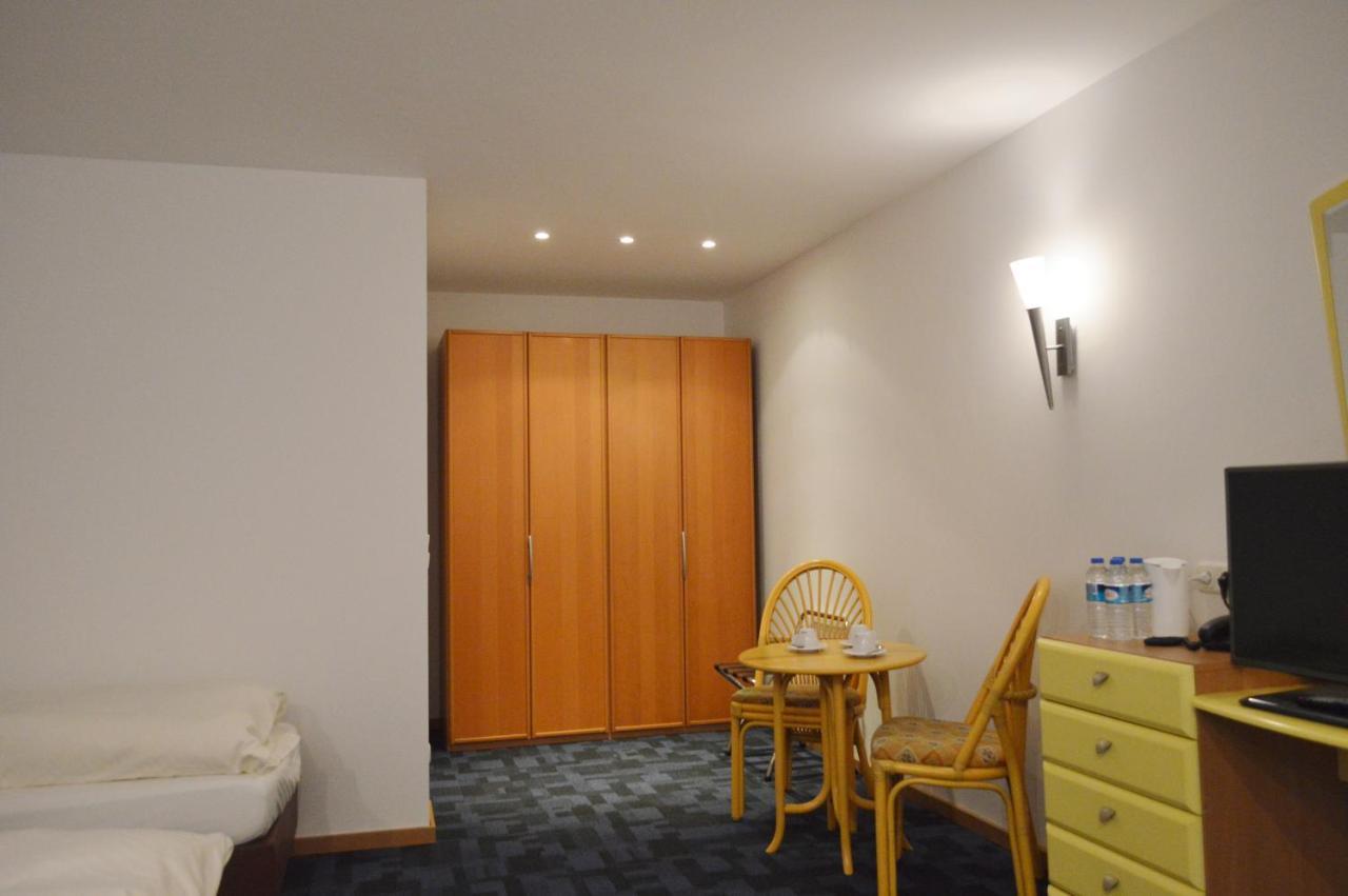 Hotel B8 Voerde Εξωτερικό φωτογραφία
